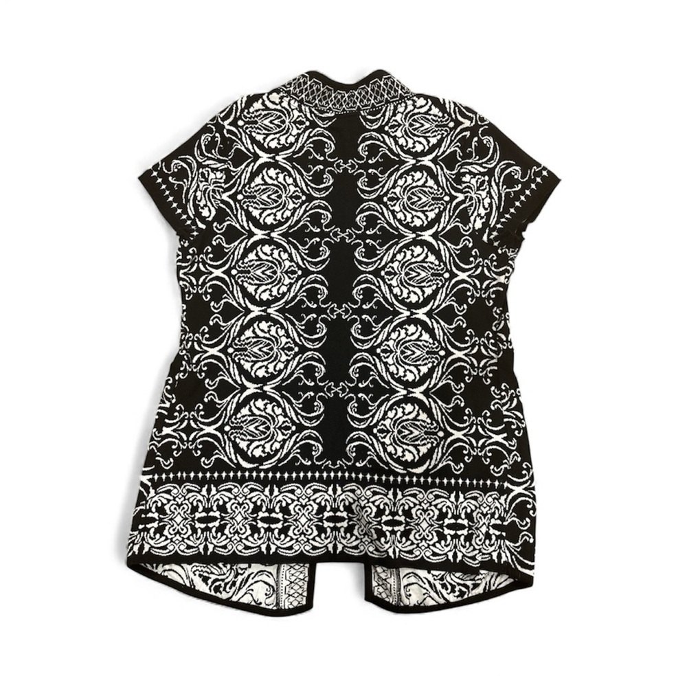 Black and White Patterned Kimono Cardigan Sweater - Picture 2 of 8